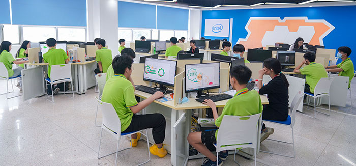 新华互联网科技学校教学环境